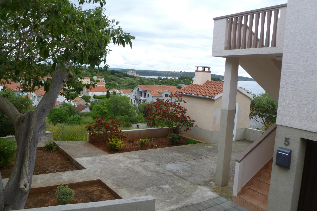 Apartments With A Parking Space Sali, Dugi Otok - 8154 Luaran gambar